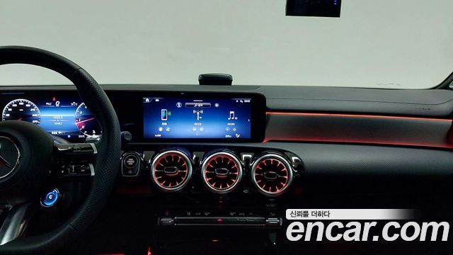 Mercedes-Benz A-Class (W177) AMG A45 4MAITC+ Hatchback 2025 — фото 20