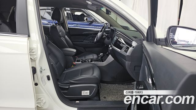 KG Mobility (SsangYong) Beautiful Korando Gasoline 1.5 2WD C5 Plus 2021 — фото 11