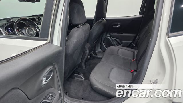 Jeep Renegade 2.4 Longitude 2021 — фото 12