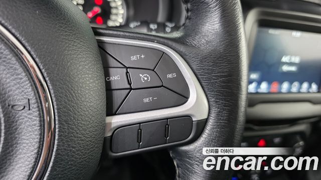 Jeep Renegade 2.4 Longitude 2021 — фото 20