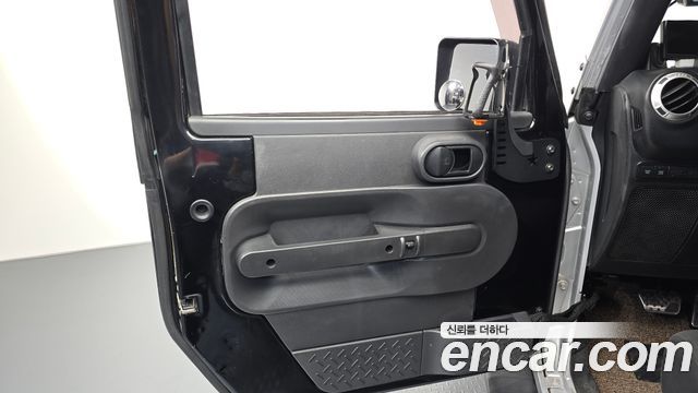 Jeep Wrangler (JK) 2.8 Diesel Rubicon 2Door 2011 — фото 25