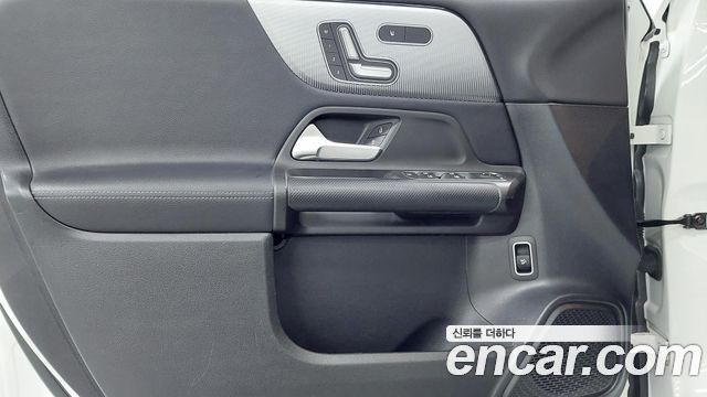 Mercedes-Benz GLB-Class (X247) GLB200 d 2021 — фото 19