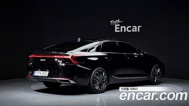 Kia K8 2.5 Gasoline 2WD Signature Special 2023 — фото 2