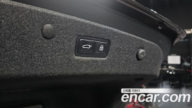 Kia K8 2.5 Gasoline 2WD Signature Special 2023 — фото 20