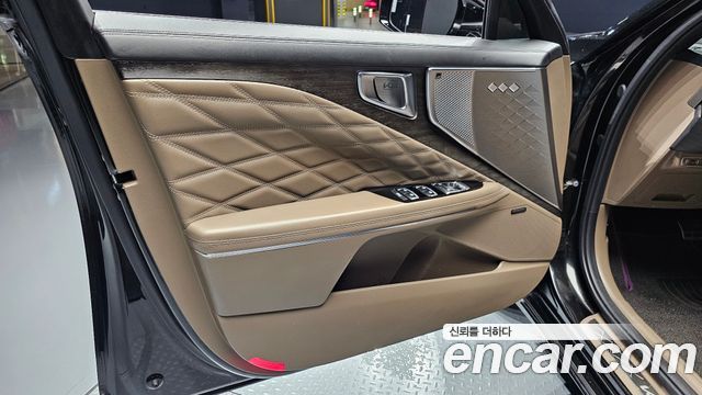 Kia K8 2.5 Gasoline 2WD Signature Special 2023 — фото 24