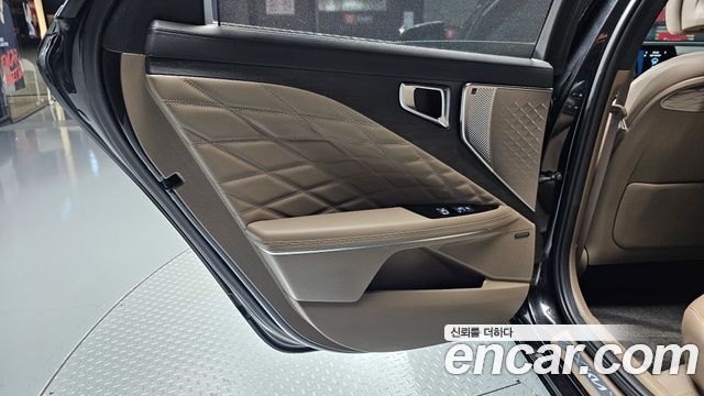 Kia K8 2.5 Gasoline 2WD Signature Special 2023 — фото 25