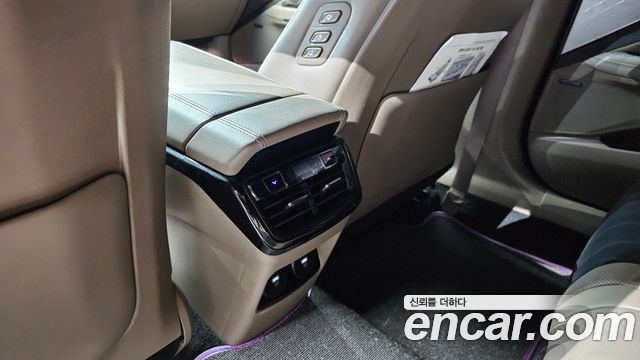 Kia K8 2.5 Gasoline 2WD Signature Special 2023 — фото 32