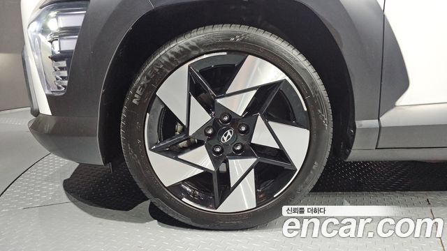 Hyundai Kona (SX2) Gasoline 2.0 2WD Inspiration 2023 — фото 5