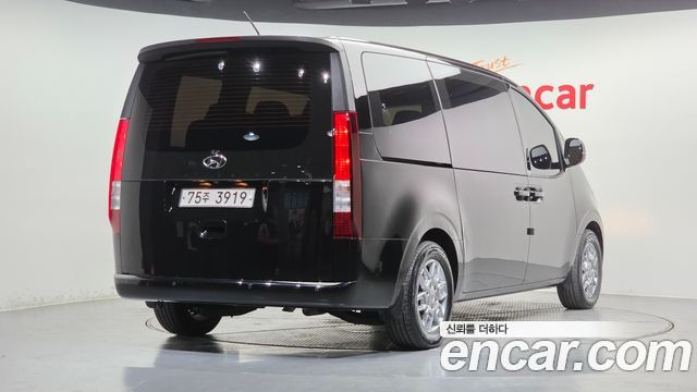 Hyundai Staria Tourer 11-Seater Modern 2022 — фото 2