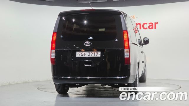 Hyundai Staria Tourer 11-Seater Modern 2022 — фото 4