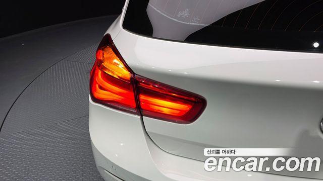 BMW 1 Series (F20) 118d Sport 5Door 2017 — фото 23