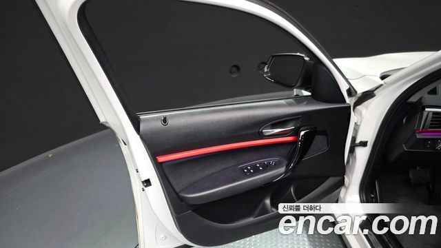 BMW 1 Series (F20) 118d Sport 5Door 2017 — фото 24