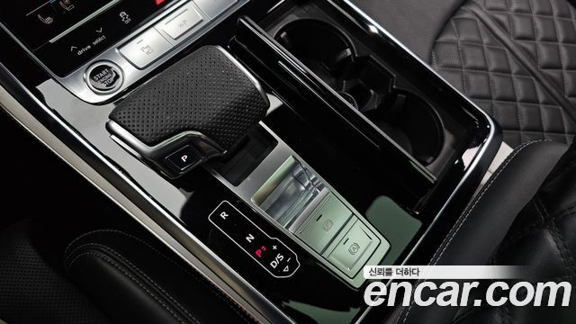 Audi Q8 (4M) 55 TFSI Quattro Premium 2022 — фото 9