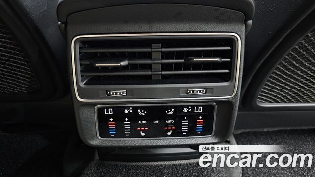 Audi Q8 (4M) 55 TFSI Quattro Premium 2022 — фото 17