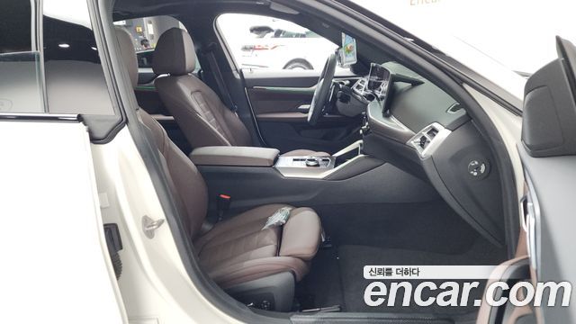 BMW 4 Series (G22) 420i M Sport Pro Gran Coupe 2025 — фото 26