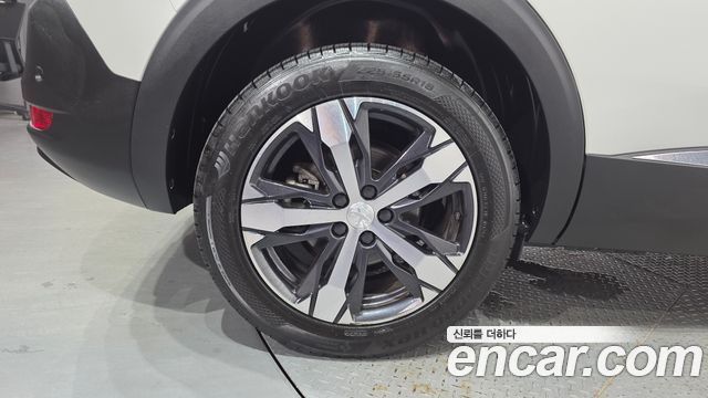 Peugeot 5008 (II) 1.2 Pure Tech GT 2022 — фото 5