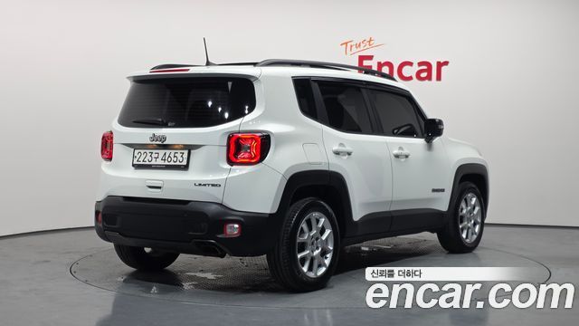 Jeep Renegade 2.4 Limited 2021 — фото 2
