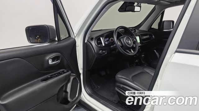 Jeep Renegade 2.4 Limited 2021 — фото 10