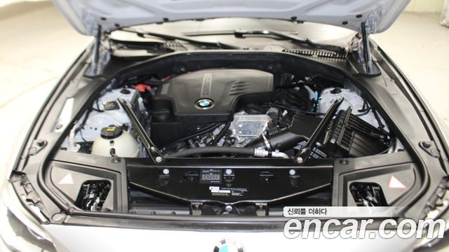 BMW 5 Series (F10) 528i Luxury Plus 2016 — фото 6