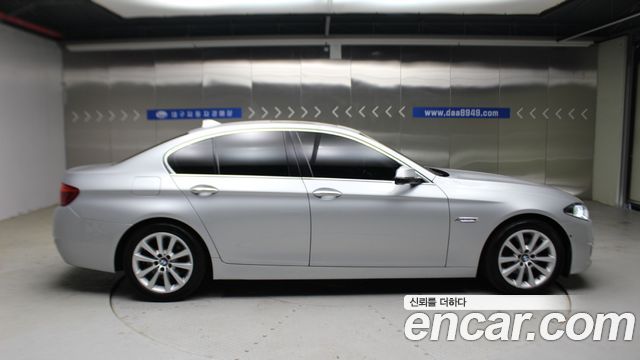 BMW 5 Series (F10) 528i Luxury Plus 2016 — фото 23
