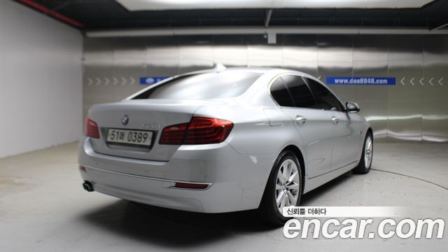 BMW 5 Series (F10) 528i Luxury Plus 2016 — фото 24