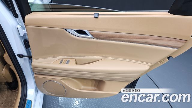 Genesis G80 (RG3) Gasoline 2.5 Turbo AWD 2025 — фото 25