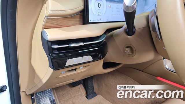 Genesis G80 (RG3) Gasoline 2.5 Turbo AWD 2025 — фото 28