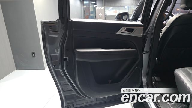 KG Mobility (SsangYong) Rexton Sports Khan Diesel 2.2 2WD Professional S (5-Link) 2019 — фото 25