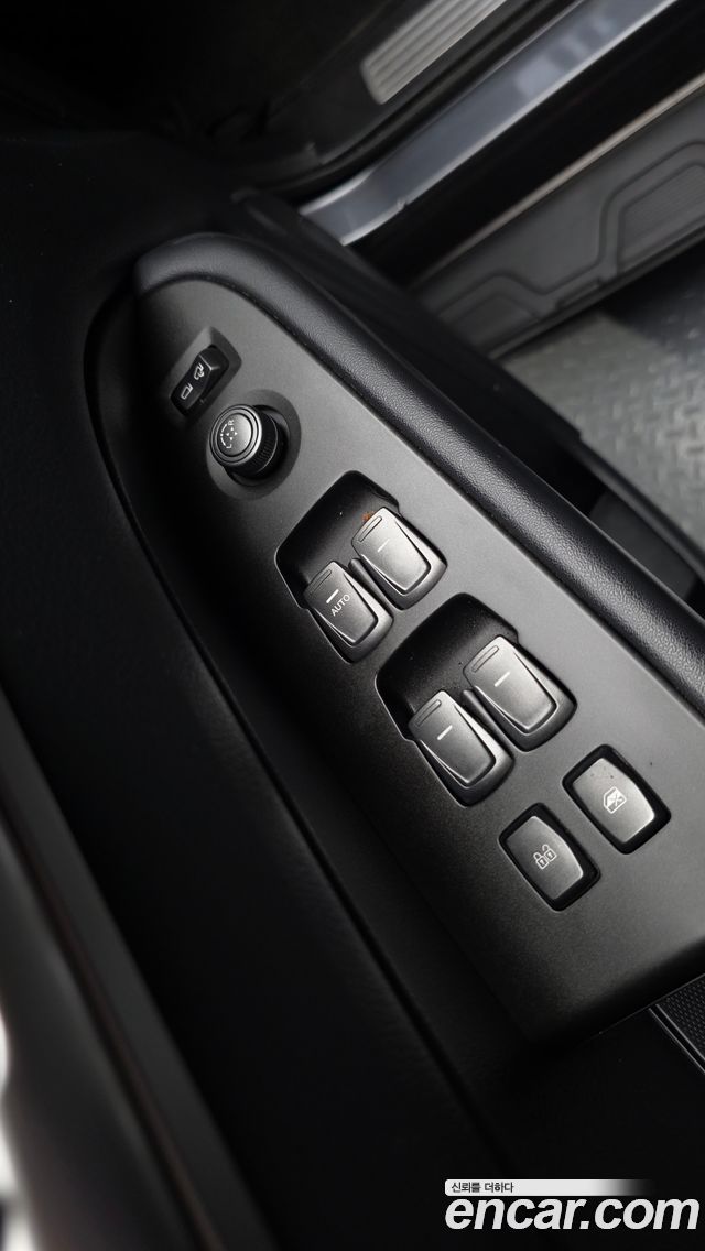 KG Mobility (SsangYong) Rexton Sports Khan Diesel 2.2 2WD Professional S (5-Link) 2019 — фото 32