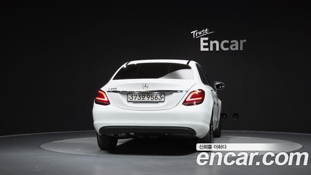 Mercedes-Benz C-Class (W205) C200 2019 — фото 4