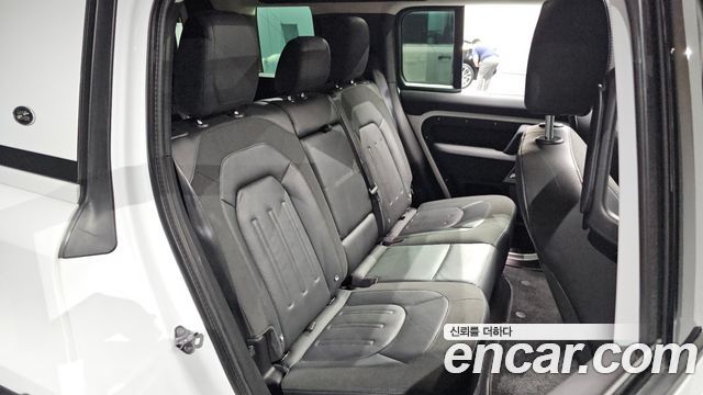 Land Rover Defender (L663) 110 D240 SE 2020 — фото 15
