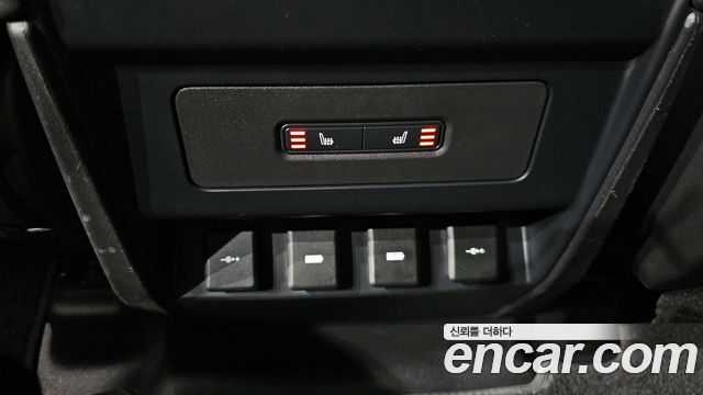 Land Rover Defender (L663) 110 D240 SE 2020 — фото 21