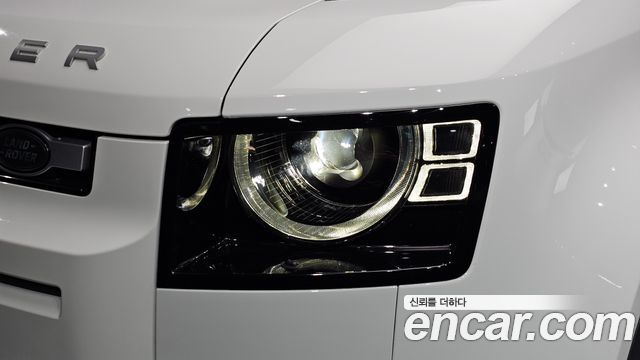 Land Rover Defender (L663) 110 D240 SE 2020 — фото 28