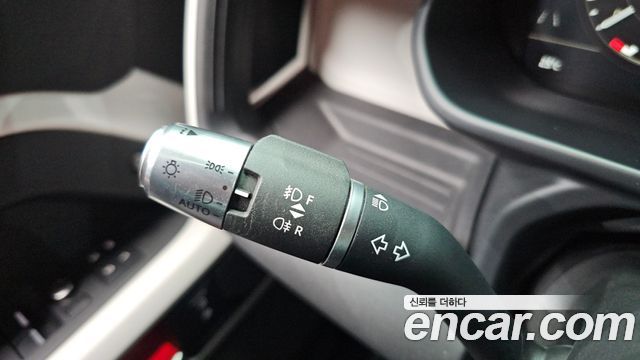 Land Rover Defender (L663) 110 D240 SE 2020 — фото 36
