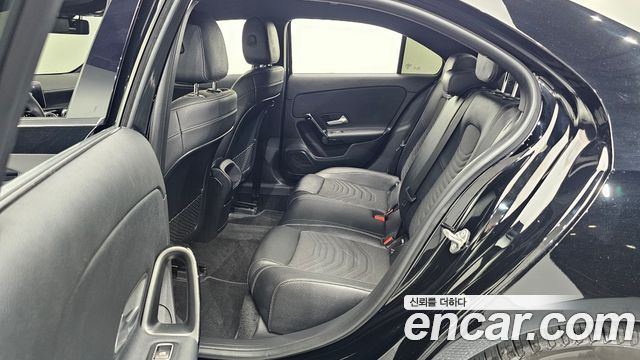 Mercedes-Benz A-Class (W177) A220 Sedan 2020 — фото 11