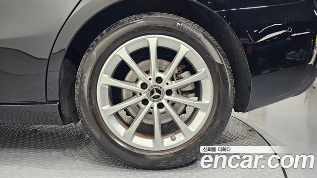 Mercedes-Benz A-Class (W177) A220 Sedan 2020 — фото 21