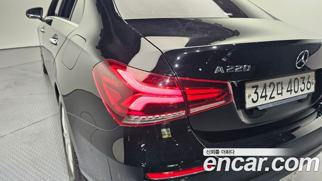Mercedes-Benz A-Class (W177) A220 Sedan 2020 — фото 23