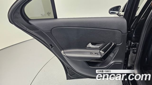 Mercedes-Benz A-Class (W177) A220 Sedan 2020 — фото 25