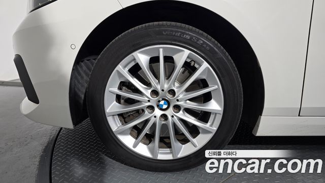 BMW 2 Series Gran Coupe (F44) 220d Advantage 2020 — фото 5