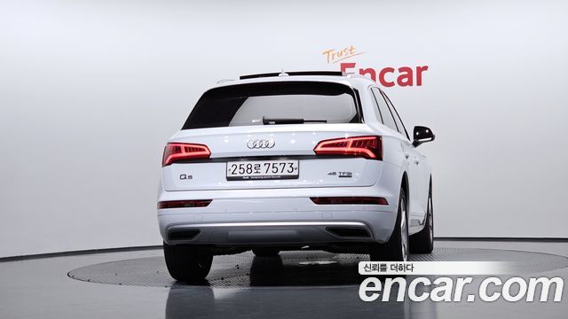 Audi Q5 (FY) 45 TFSI Quattro Premium 2020 — фото 4