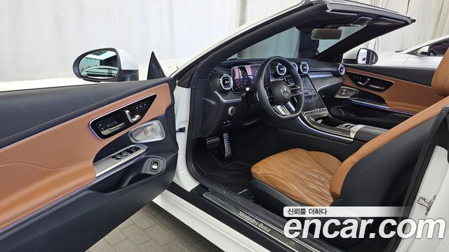 Mercedes-Benz CLE-Class (C236) CLE450 4MATIC Cabriolet 2024 — фото 10