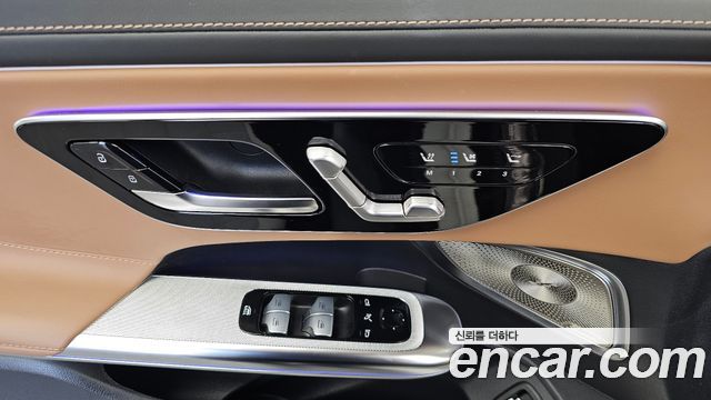Mercedes-Benz CLE-Class (C236) CLE450 4MATIC Cabriolet 2024 — фото 34
