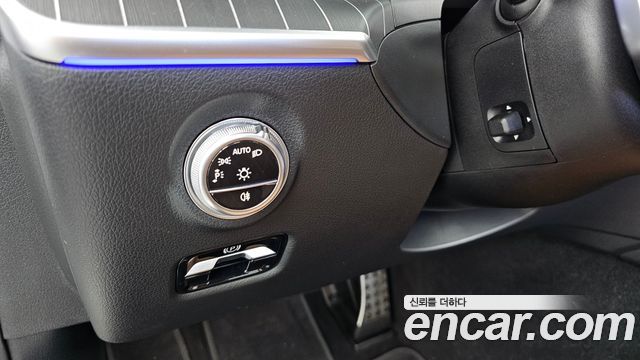 Mercedes-Benz CLE-Class (C236) CLE450 4MATIC Cabriolet 2024 — фото 36