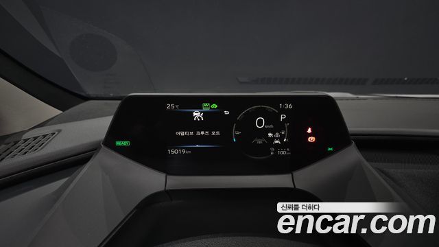 Toyota Prius (V) 2.0 PHEV XSE 2026 — фото 18
