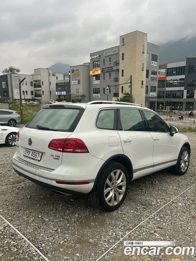 Volkswagen Touareg V6 3.0 TDI Bluemotion Premium 7P5 2015 — фото 2