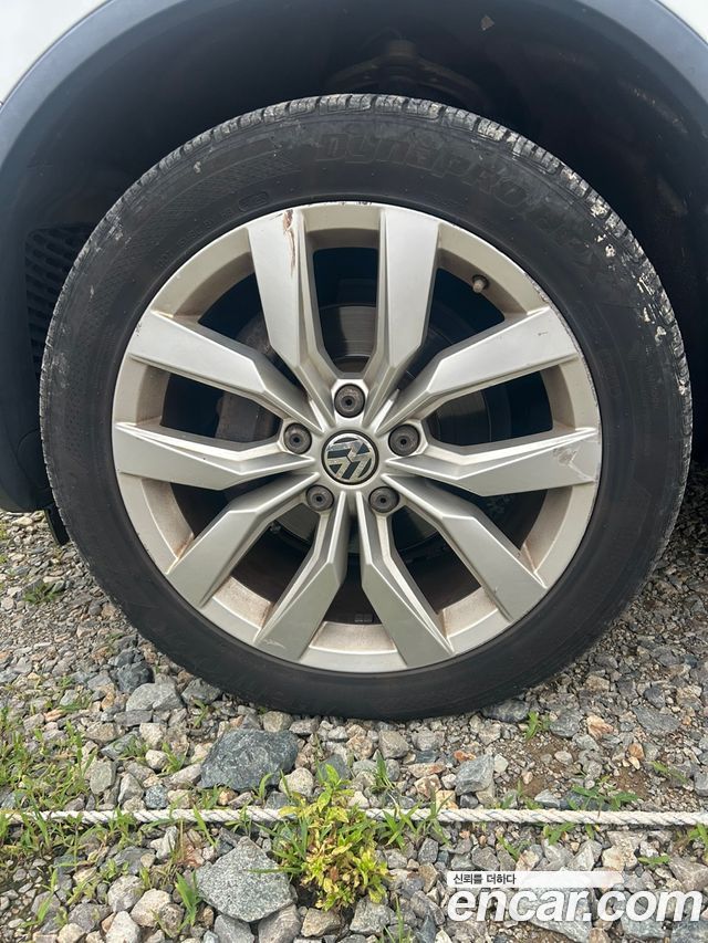 Volkswagen Touareg V6 3.0 TDI Bluemotion Premium 7P5 2015 — фото 5