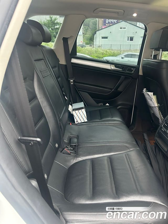 Volkswagen Touareg V6 3.0 TDI Bluemotion Premium 7P5 2015 — фото 7