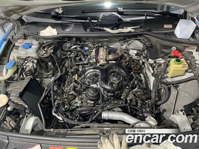 Volkswagen Touareg V6 3.0 TDI Bluemotion Premium 7P5 2015 — фото 18