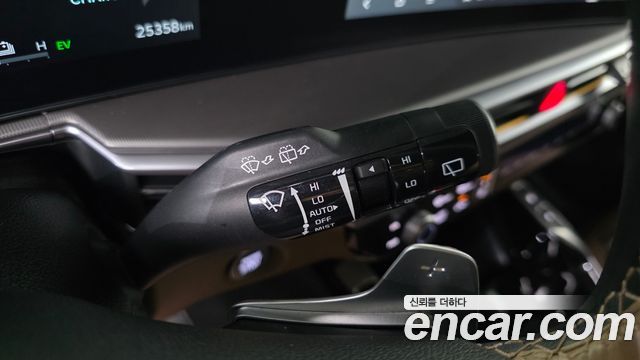 Kia Sorento (IV) HEV 1.6 2WD Signature 2024 — фото 30