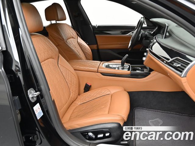 BMW 7 Series (G11) 740d xDrive M Sport 2021 — фото 10